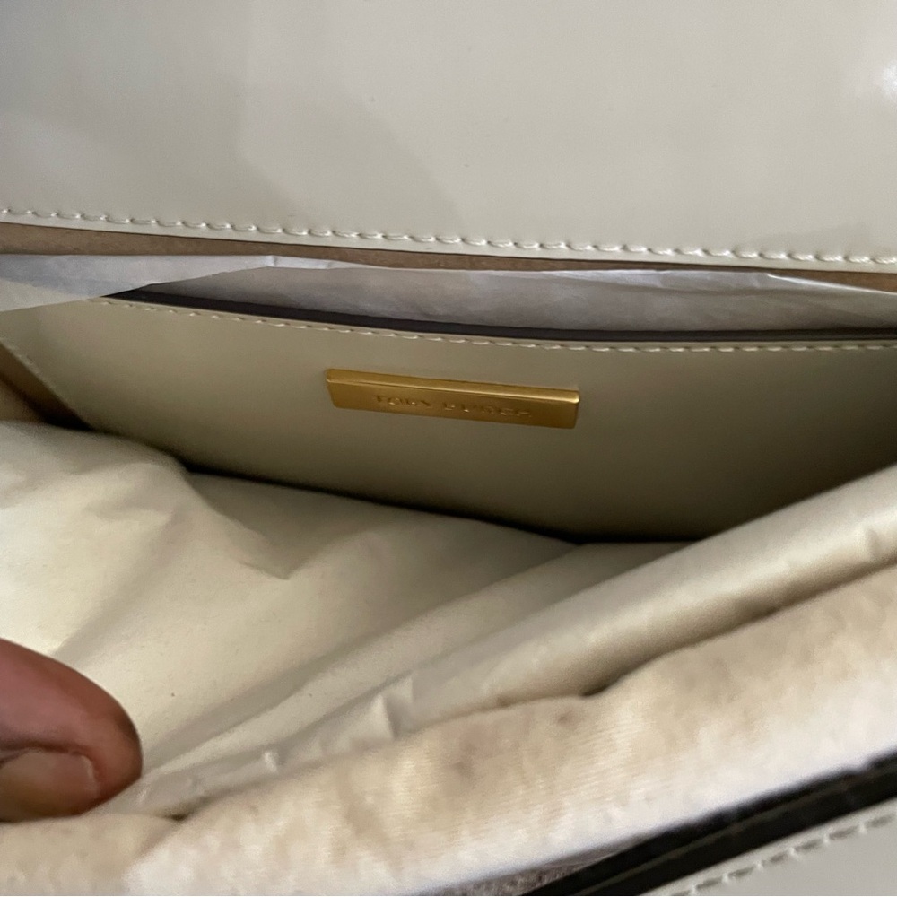 Tory Burch ROBINSON SPAZZOLATO CONVERTIBLE SHOULDER BAG - Picture 4 of 8